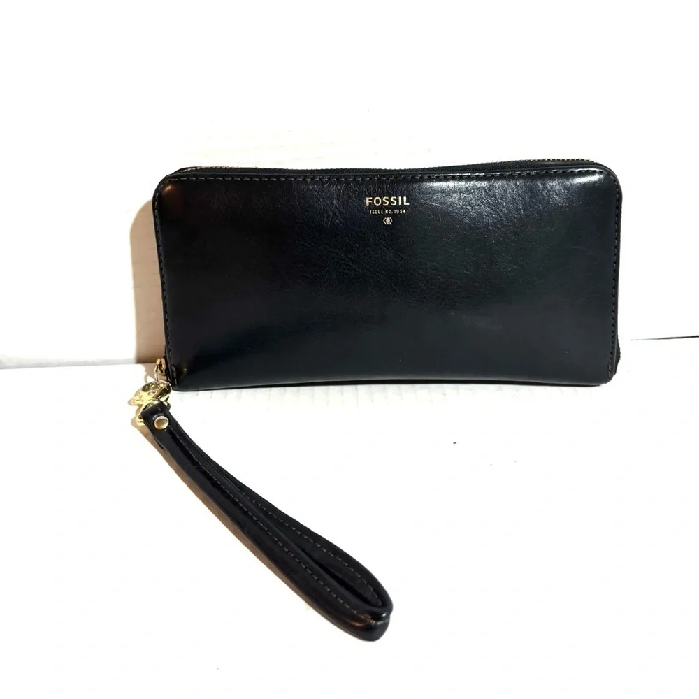 Fossil Black Leather Pouch